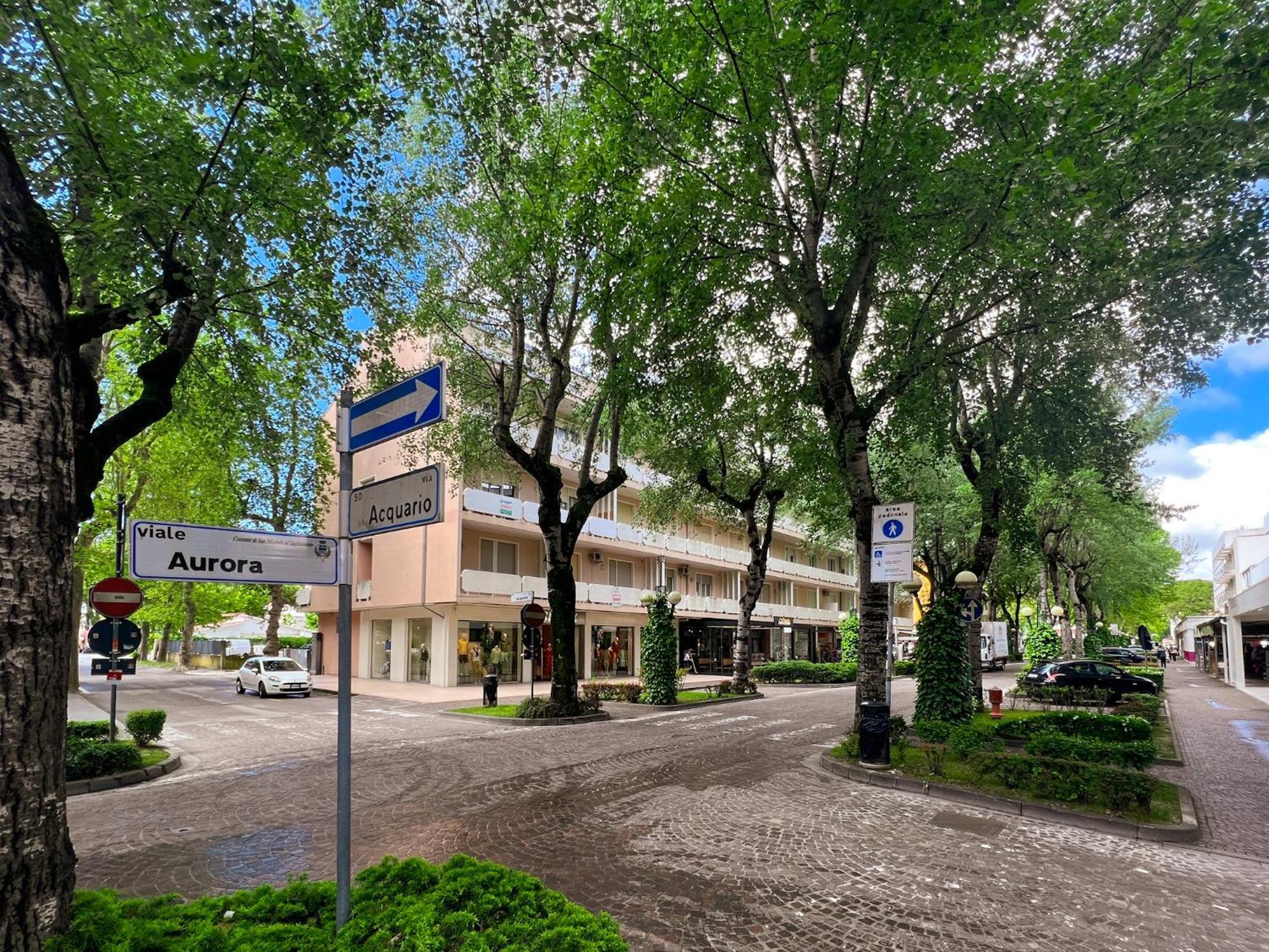 Residence Bussola Bibione Exterior foto